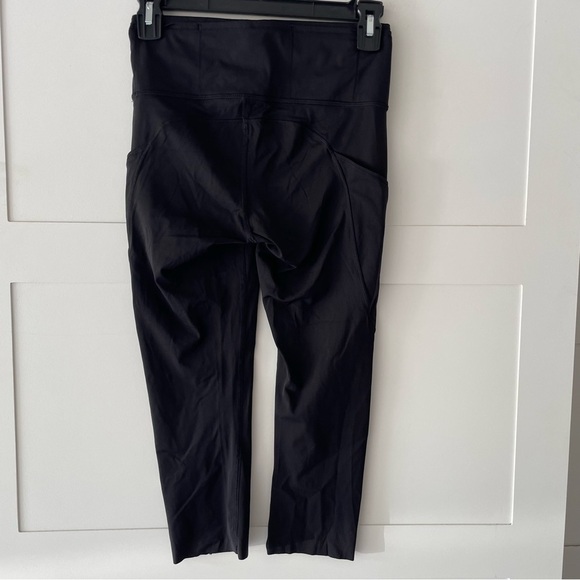 Lululemon 19” cropped side pocket leggings black 15947 - Picture 2 of 9